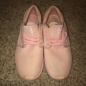 Etnies Shoes- Size 8.5